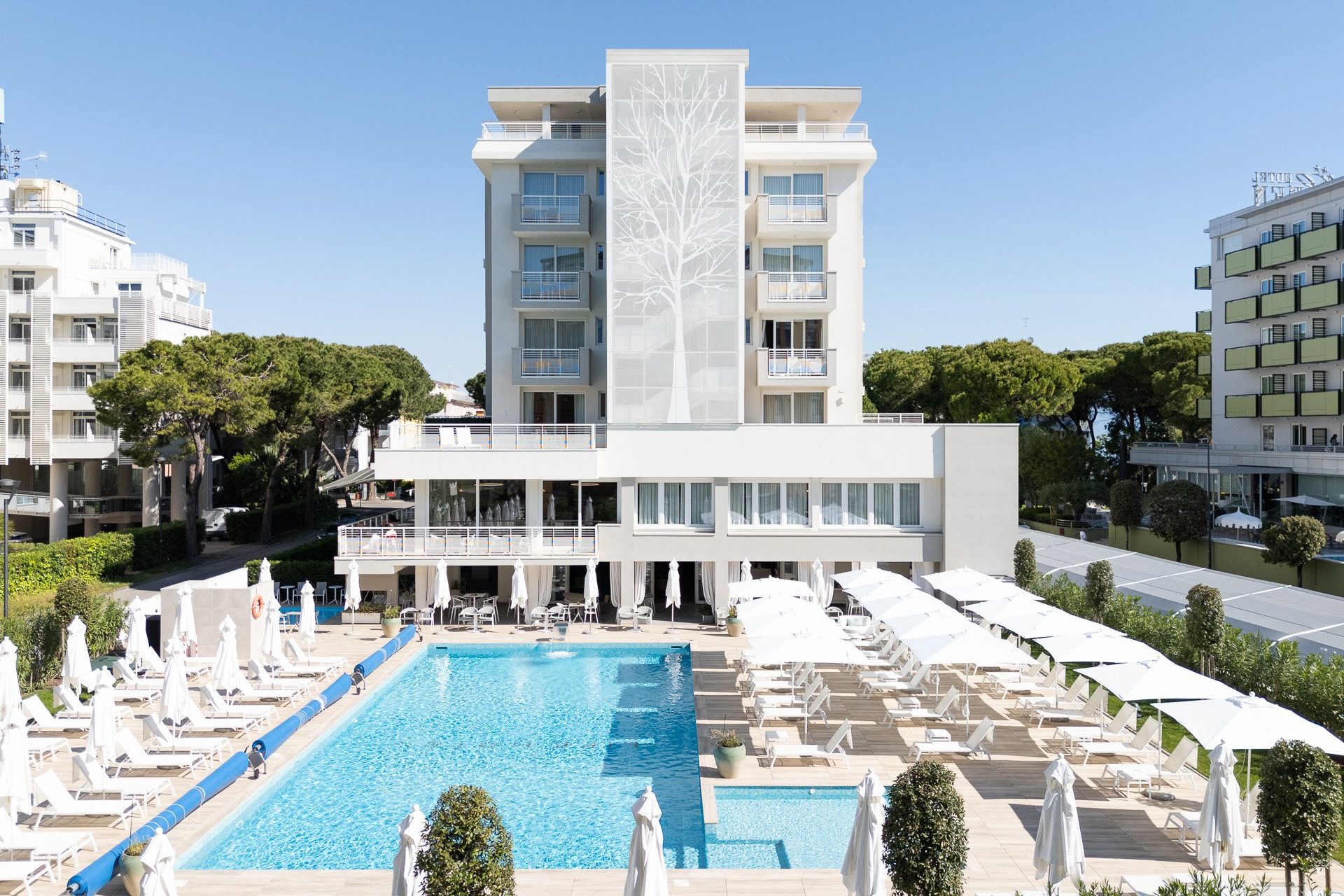 LIFE HOTEL