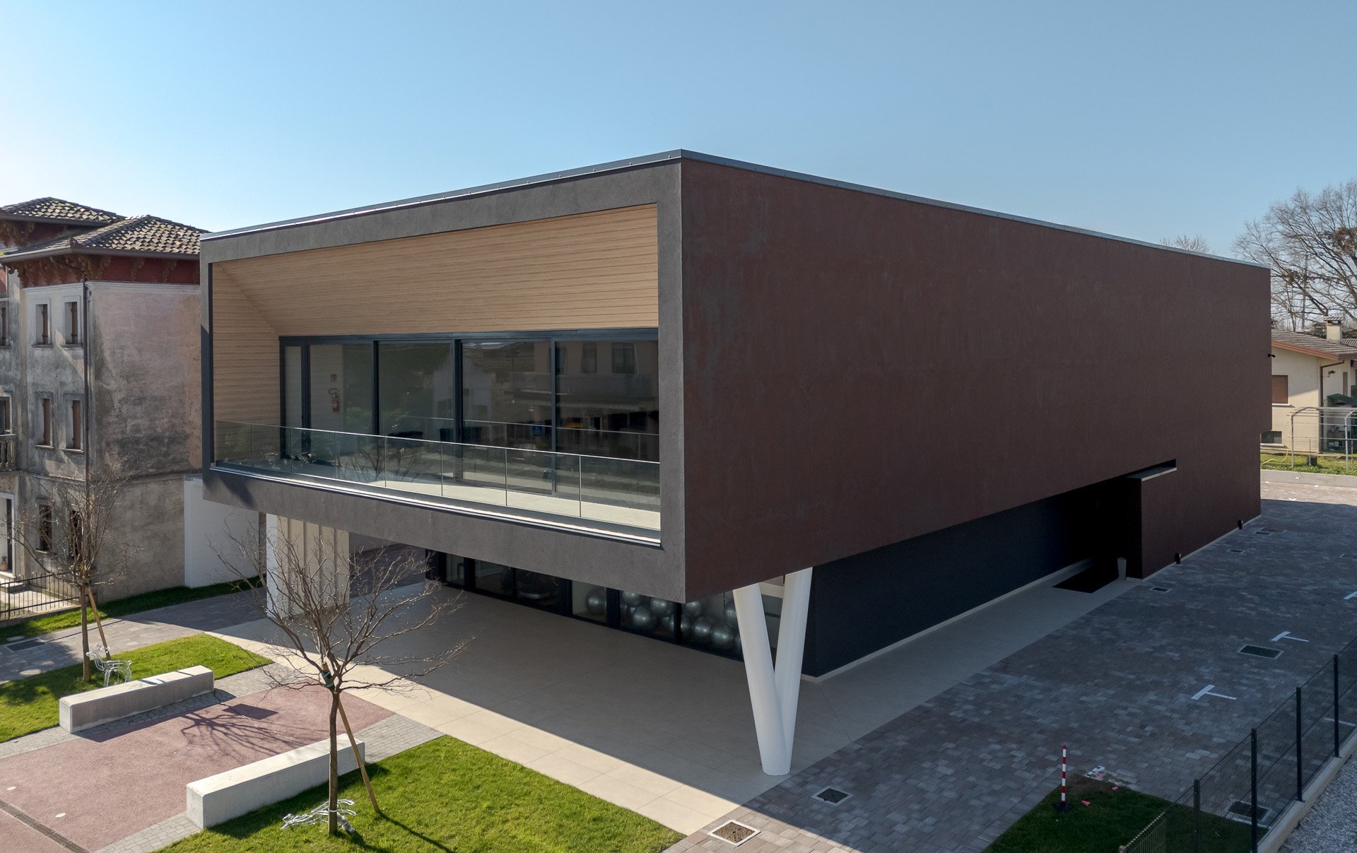 DANCE LIFE SCHOOL